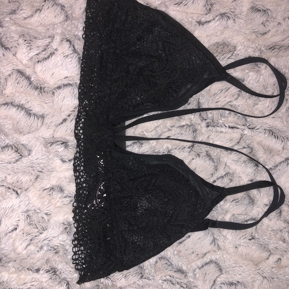 strappy lace VS bralette